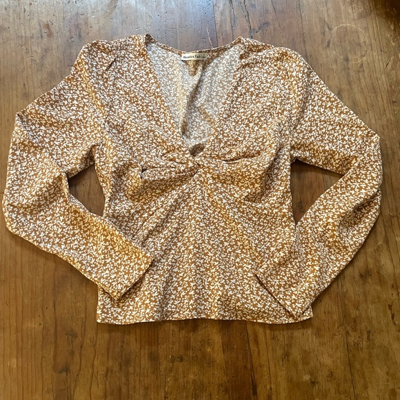 Abercrombie & Fitch Long-Sleeve Twist-Front Blouse - Picture 2 of 4